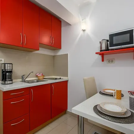 Appartement In Pore Near Rock *