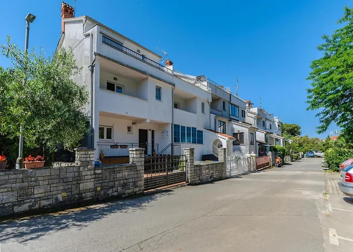 Apartament In Pore Near Rock